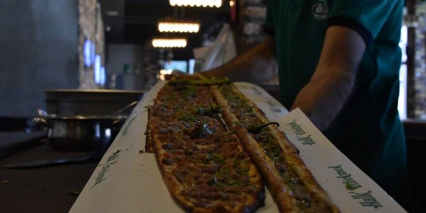 Konya'nın meşhur etli ekmeğine zam