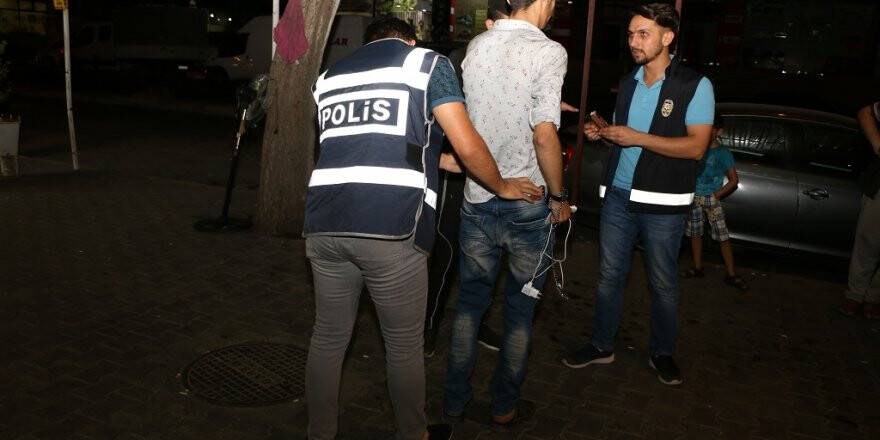 Yabancılara yönelik huzur uygulamasında, 351 kişi yakalandı