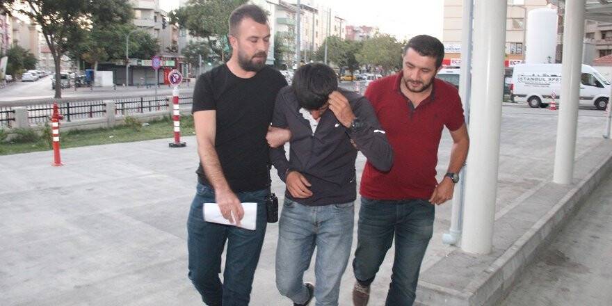Borçlu olduğu kişiyi ve 2 arkadaşını tüfekle vurup ağır yaraladı