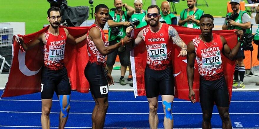 Erkekler 4x100 Metre Bayrak Yarışında Gümüş Madalya