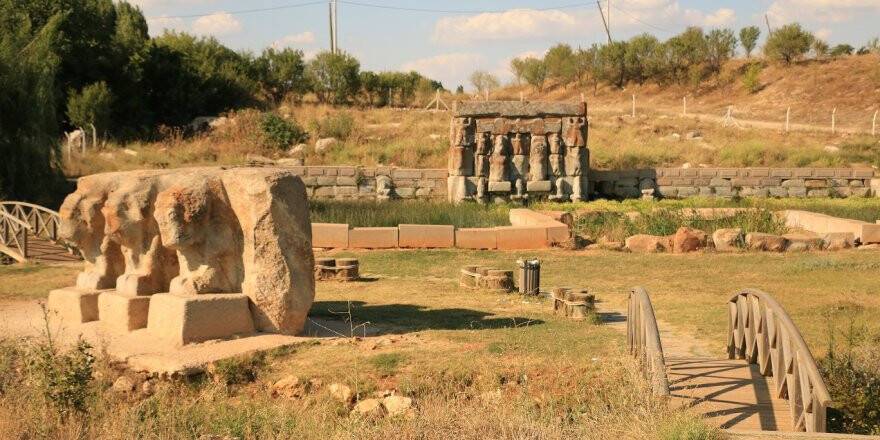Eflatunpınar Hitit Su Anıtı'na Ziyaretçi İlgisi