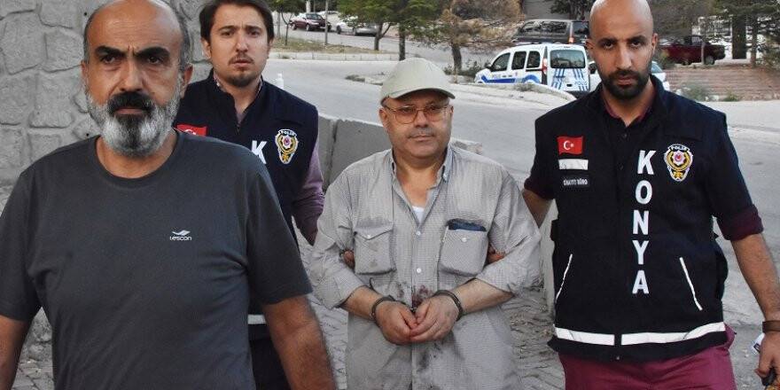 Kendisini takip ettiğini düşündüğü komşunu tabancayla ağır yaraladı