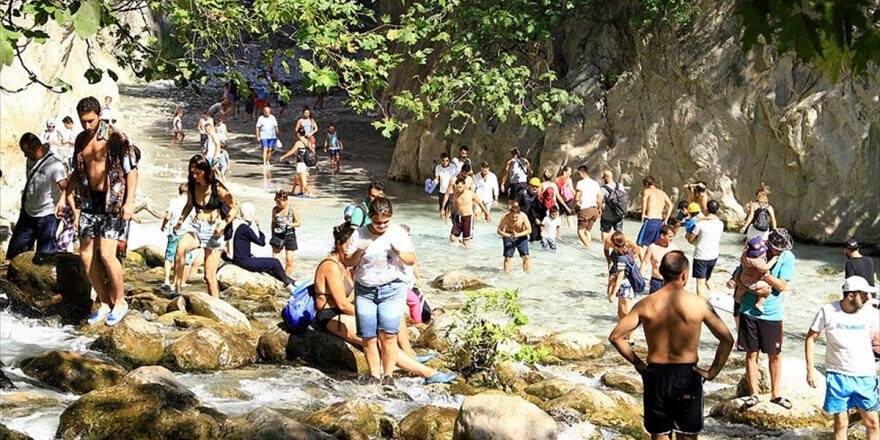 Saklıkent Kanyonu'nda 'Bayram Bereketi'