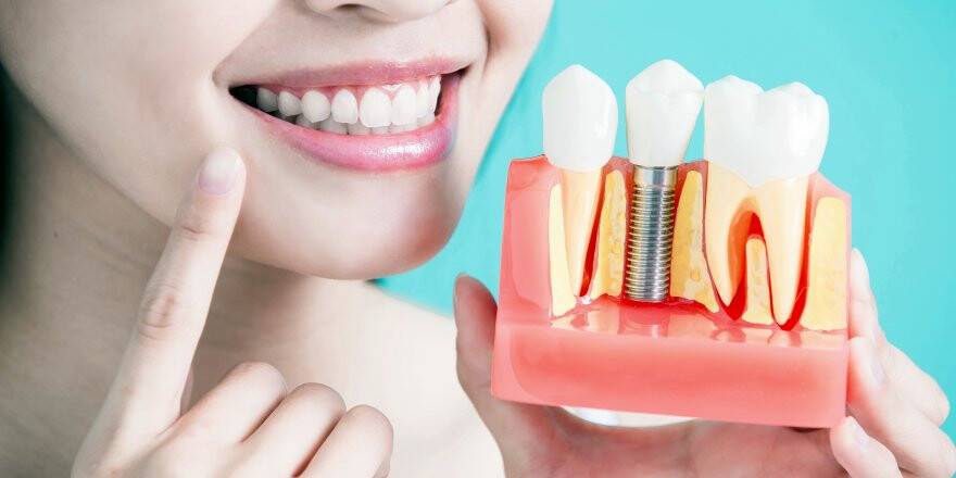 Suyu seven yeni implantla elmayı daha güçlü ısırmak mümkün