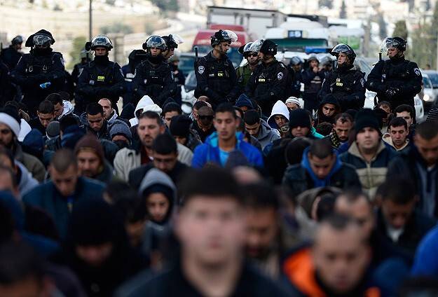 Mescid-i Aksa'da İsrail zulmü