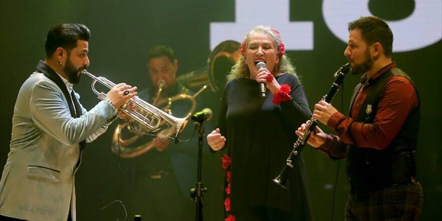 İsmail Lumanovski Ve Dzambo Agusev Orkestrası Crr'de