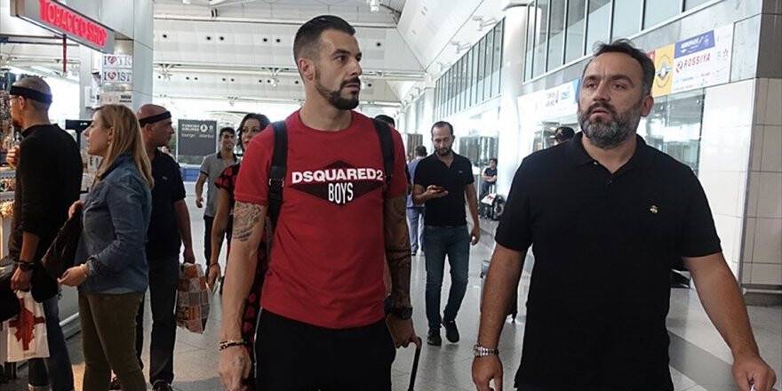 Negredo Beşiktaş'tan Ayrılıyor