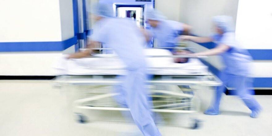 Kavga ettiği komşusunun çocuklarına kezzap attı 