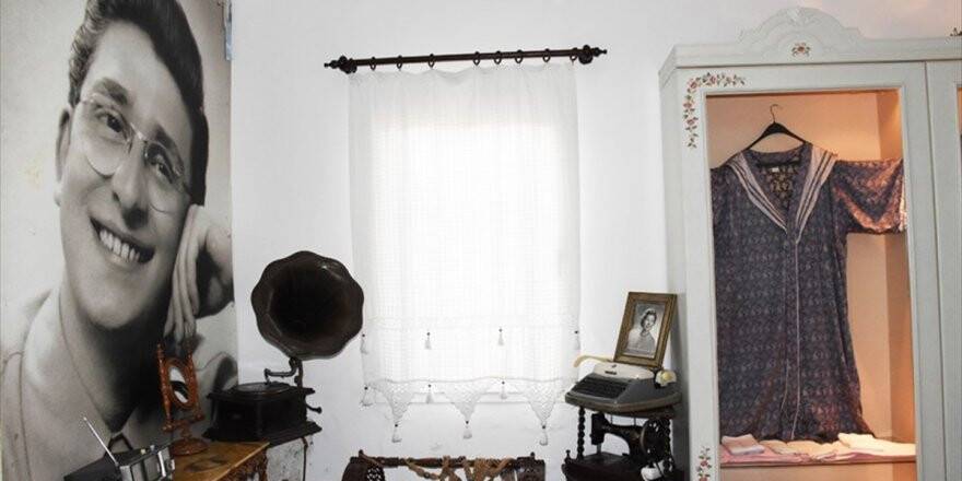 'Sanat Güneşi'nin Özel Eşyaları Ziyaretçilerini Duygulandırıyor
