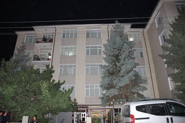 Konya'da 2 Bina Yıkılma Tehlikesine Karşı Boşaltıldı