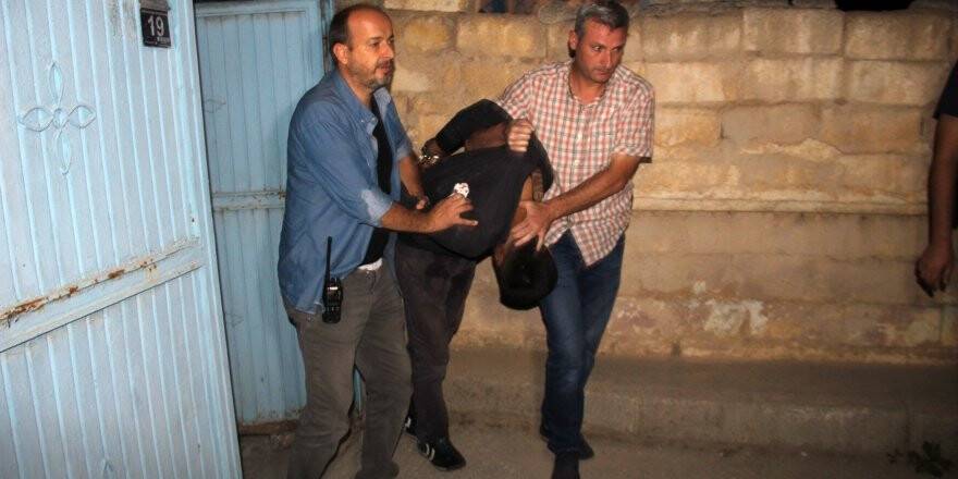 Karatay'da yaşlı çiftin evine giren şüpheliler suçüstü yakalandı