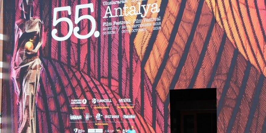 'Sanat Dünyasının Yeni Cannes'ı Antalya'