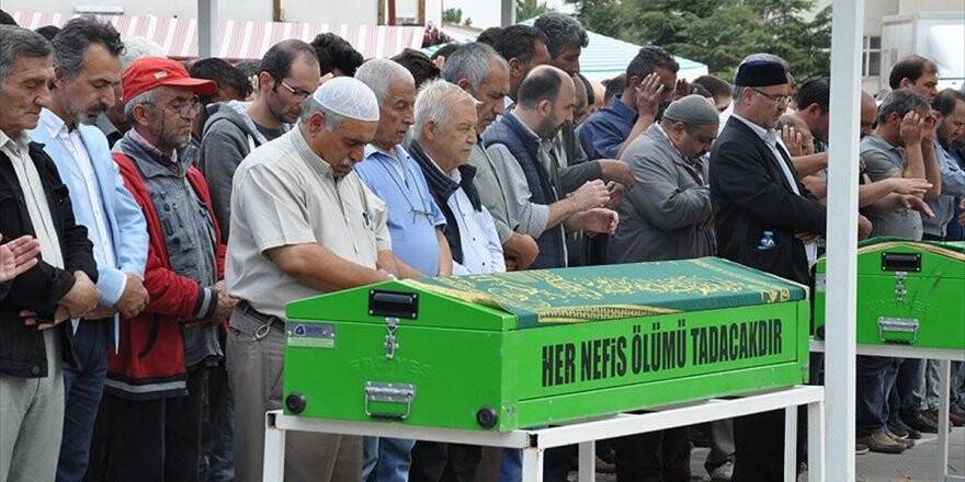 Sinema Sanatçısı Mehmet Uslu Son Yolculuğuna Uğurlandı