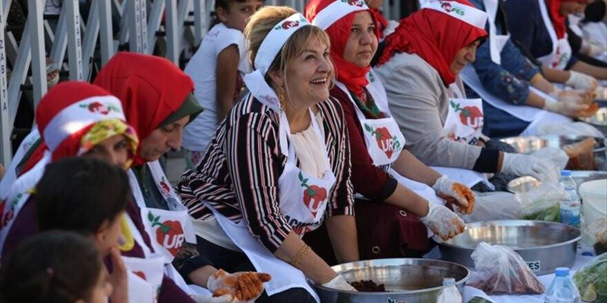 Şanlıurfa'da Çiğ Köfte Şenliği