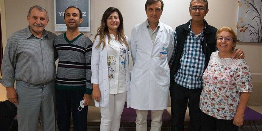 Önce Kızlarını Sonra Böbreklerini Verdiler