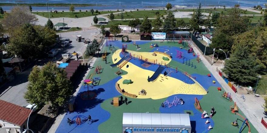 Beyşehir Belediyesinden yeni konseptli çocuk parkı