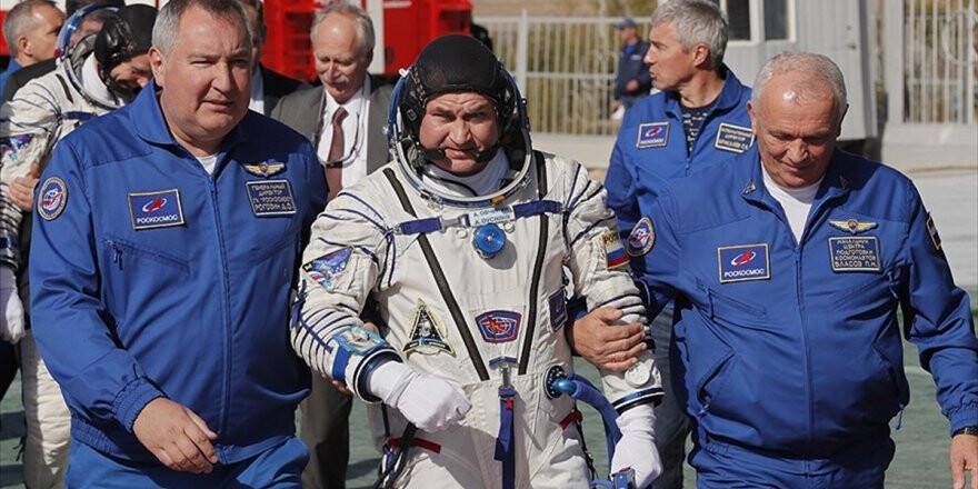 Rus Uzay Aracı Soyuz Acil İniş Yaptı