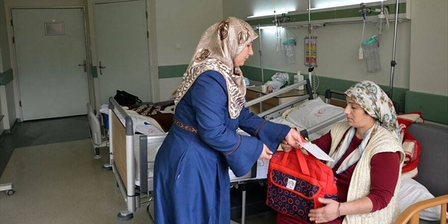 'Hoş Geldin Bebek' Projesi Annelerin Gönlünü Fethetti