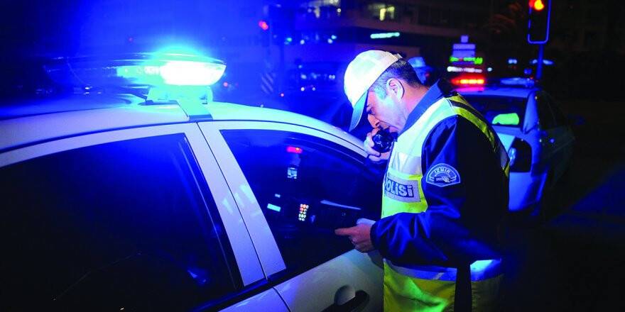 1602 ehliyete el konuldu, 2 bin 528 araç trafikten men edildi