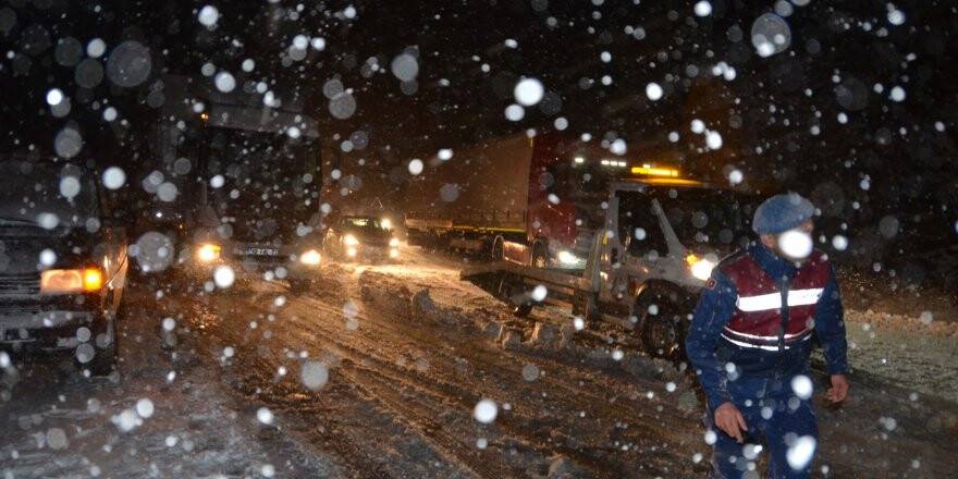 Antalya-Konya Karayolu trafiğe kapandı 
