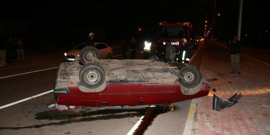 Köpeğe çarpmamak isterken takla attı
