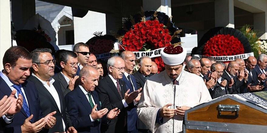 Kılıçdaroğlu, Tekin Bingöl'ün Annesinin Cenaze Törenine Katıldı
