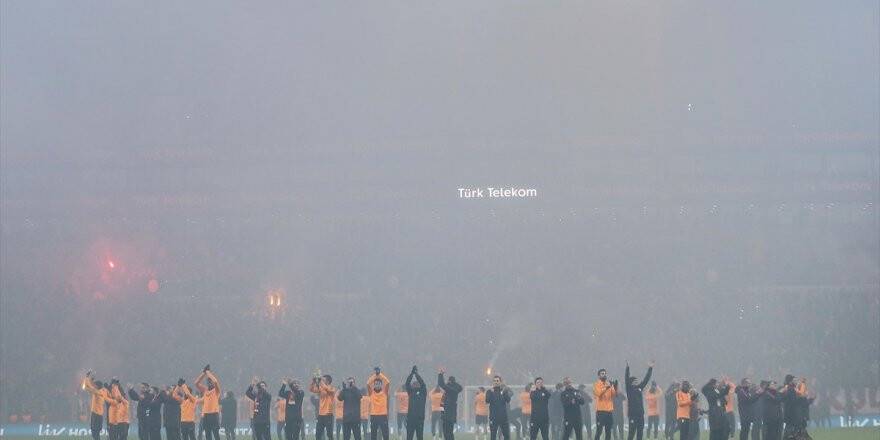 Galatasaray Taraftarıyla Buluştu, Dünya Rekoru Kırdı