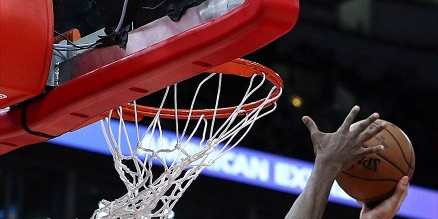 Raptors Seriyi 8 Maça Çıkardı