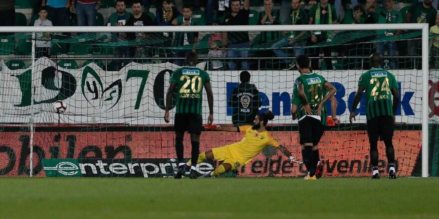 Akhisarspor Kalesini Gole Kapatamıyor