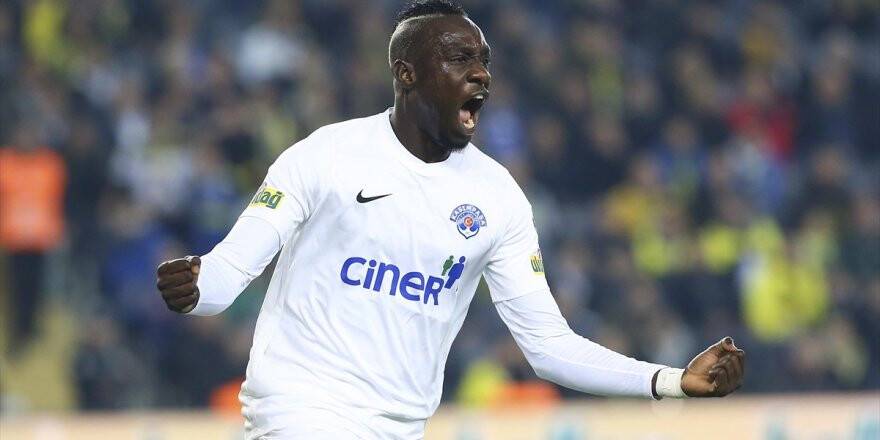 Diagne 'Altın Ayakkabı' Kazanabileceğine İnanıyor