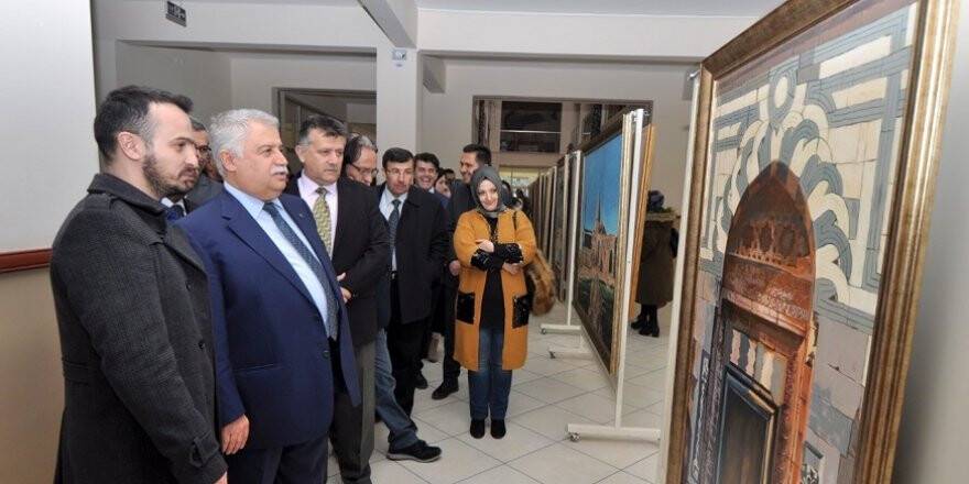 NEÜ'de Anadolu Selçuklu Mimarisine ait eserlerin resimleri sergilendi