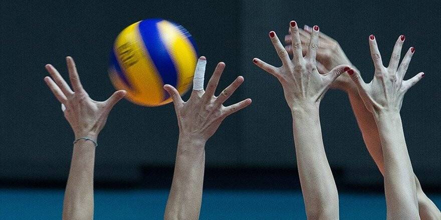 Eczacıbaşı Vitra Ve Vakıfbank'ın Gözü Finalde