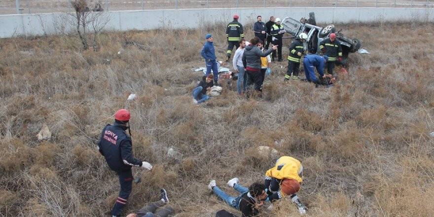 Konya'da Otomobil Şarampole Devrildi: 1 Ölü, 6 Yaralı