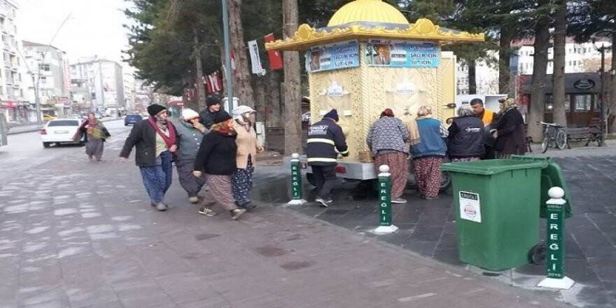 Ereğli Belediyesinden vatandaşlara süt ikramı