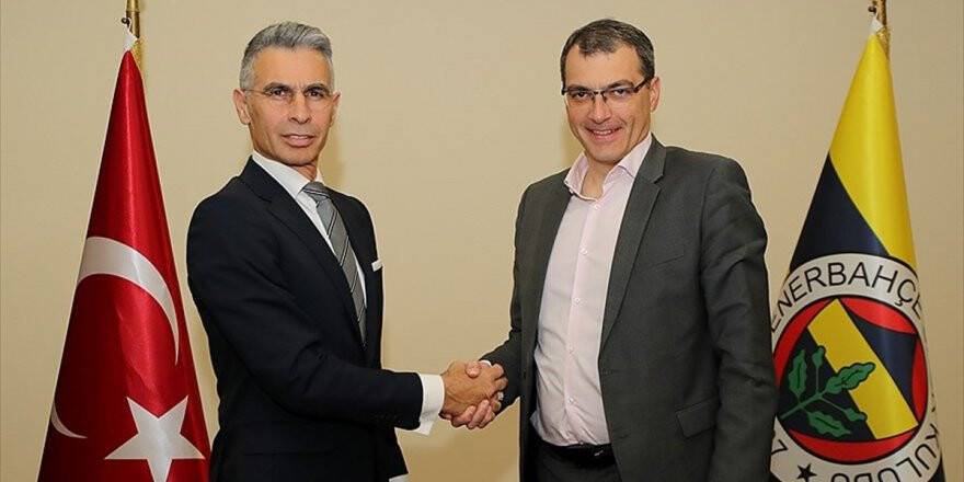 Fenerbahçe'nin Yeni Kaleci Antrenörü Alper Boğuşlu