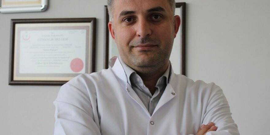 Masa başında çalışanlar için boyun fıtığı tehlikesi