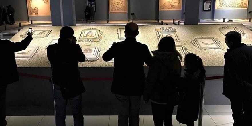 'Çingene Kızı'nın Ailesine Yoğun İlgi