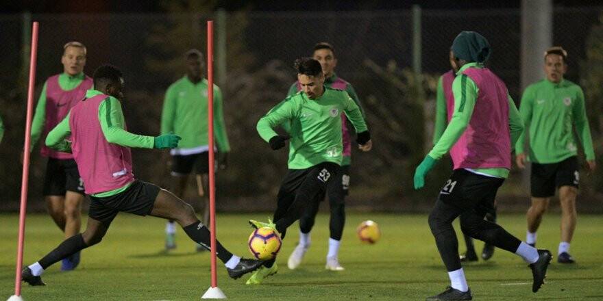 Atiker Konyaspor, Kasımpaşa Maçı Hazırlıklarına Başladı