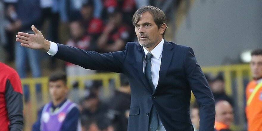 Fenerbahçe'de Cocu'nun Sözleşmesi Feshedildi