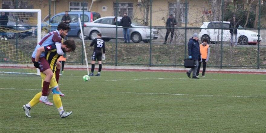 Sakatlanan Rakibini Saha Dışına Sırtında Taşıdı
