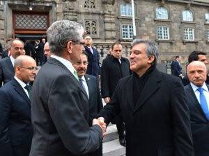 Gül, Danimarka Parlamentosunu Ziyaret Etti