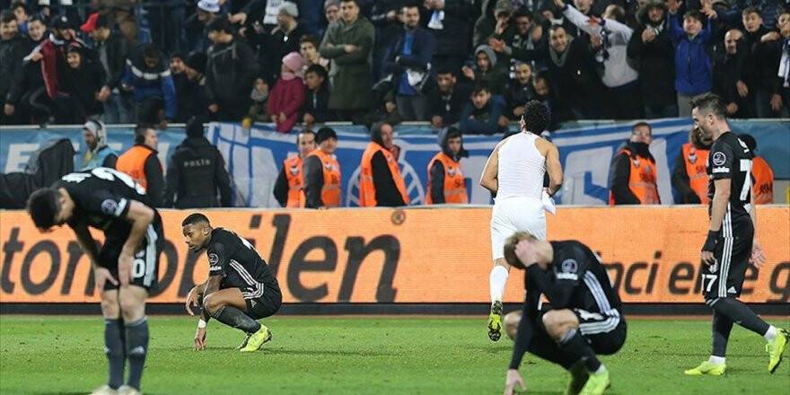 Beşiktaş, Süper Lig'in İlk Yarısını Kötü Bitirdi