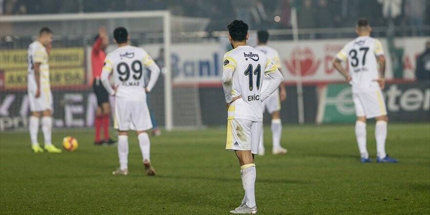 Fenerbahçe 16 Puanla Düşme Hattında Kaldı