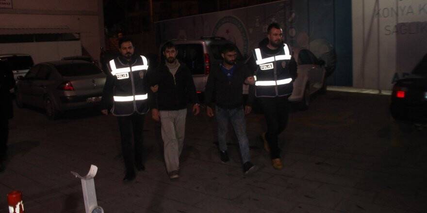 Çaldıkları motosikleti itelerken suçüstü yakalandılar