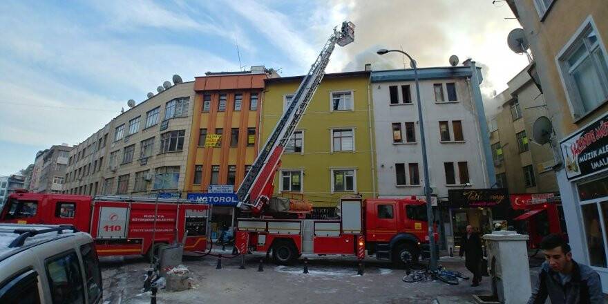 Konya’da İş Merkezi’nde Yangın