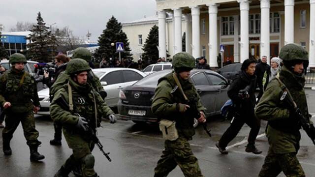 Kırım'da Ukrayna Üssüne Baskın: 1 Asker Öldü