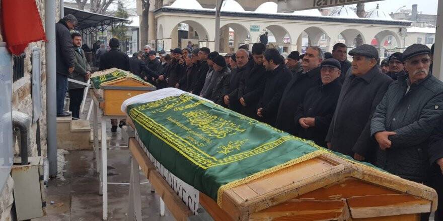 Sobadan sızan gazdan zehirlenen karı-koca defnedildi