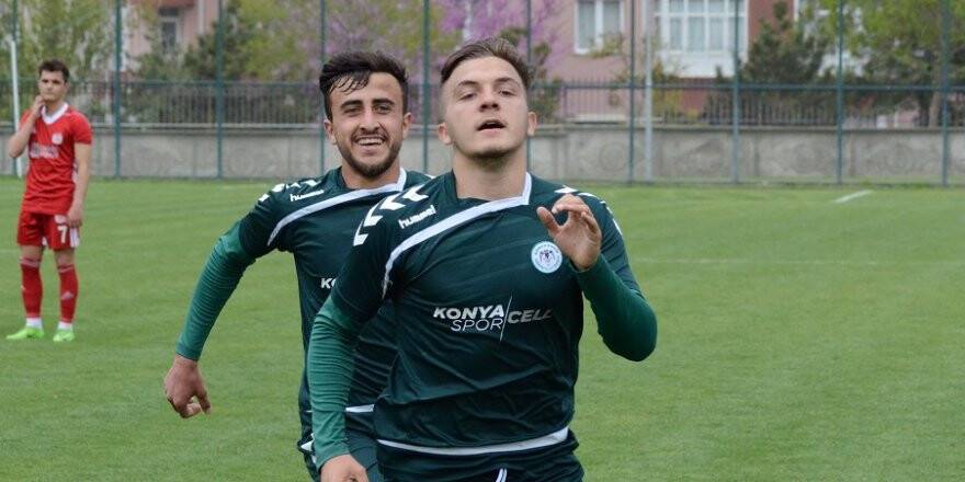 Erdon Daci kampa katılıyor