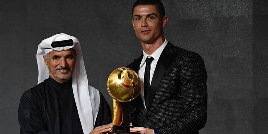 Ronaldo Yeni Yıla Ödülle Başladı