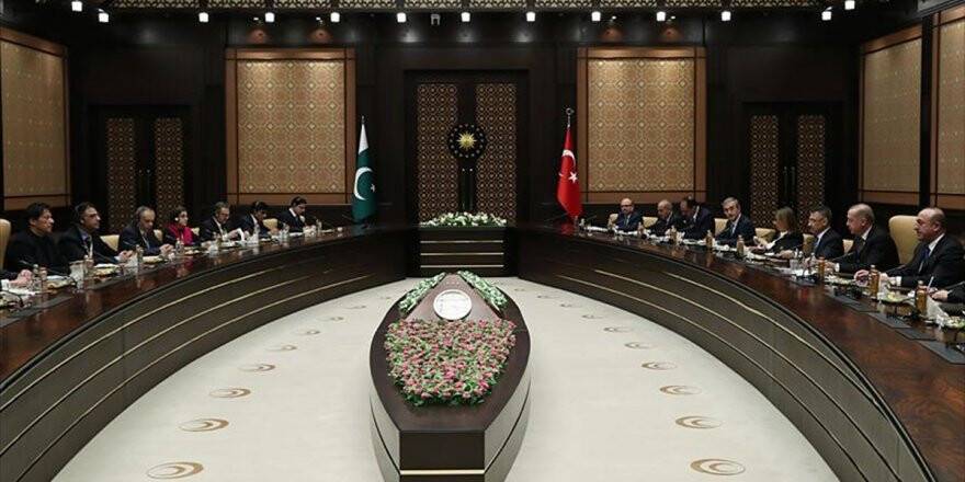 Cumhurbaşkanı Erdoğan Pakistan Başbakanı Han İle Bir Araya Geldi